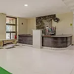 Stay Retreats At Welcome Apartment Nr Bkc