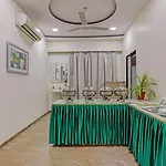 Stay Retreats At Welcome Apartment Nr Bkc